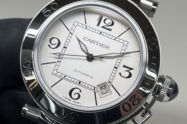 高いデザイン性『Cartier Pasha Sea-Timer』