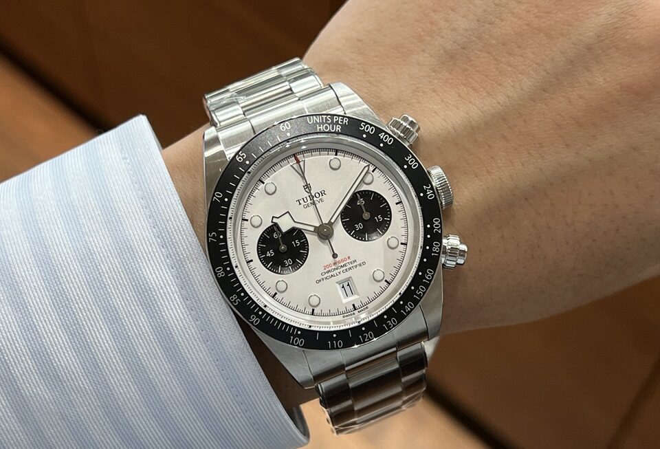 人気のホワイトダイヤルです『TUDOR Black Bay Chrono』