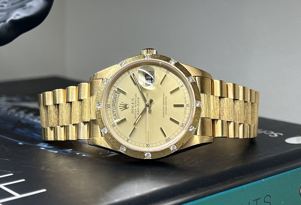 バーク仕上げ『DAY-DATE Ref.18108』