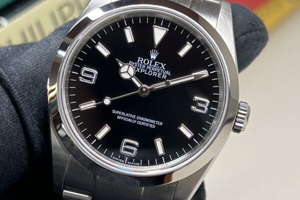 定番人気モデルが今ならお買い得です『EXPLORER I Ref.114270』