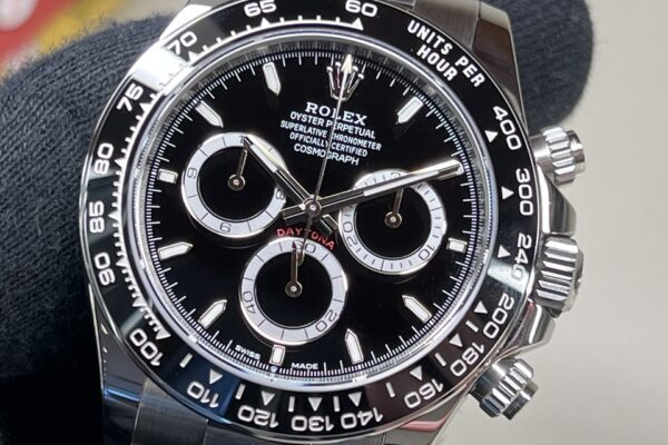 新型デイトナ入荷しました『Ref.126500LN』　