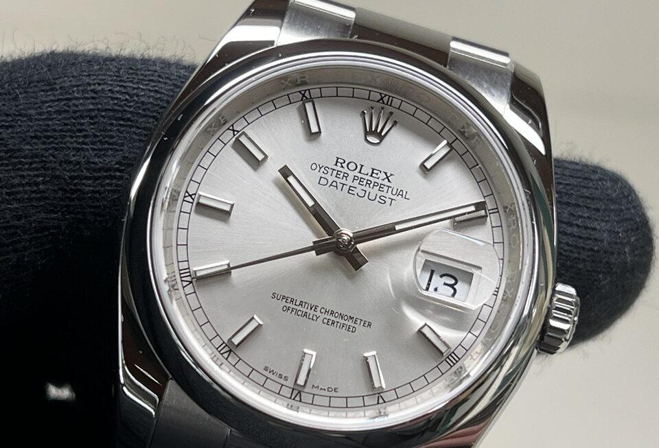 万能なシルバーダイヤル